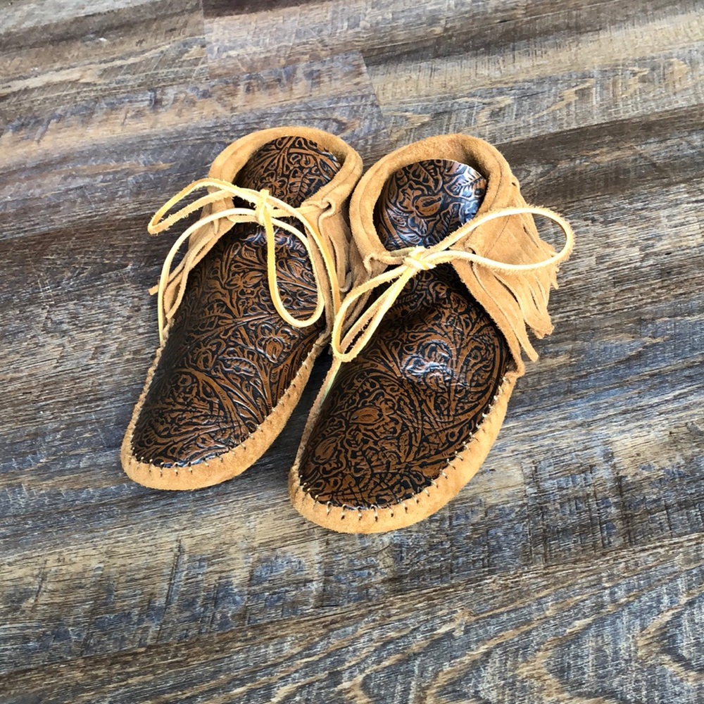 Brand new tooled leather fringe moccasins
